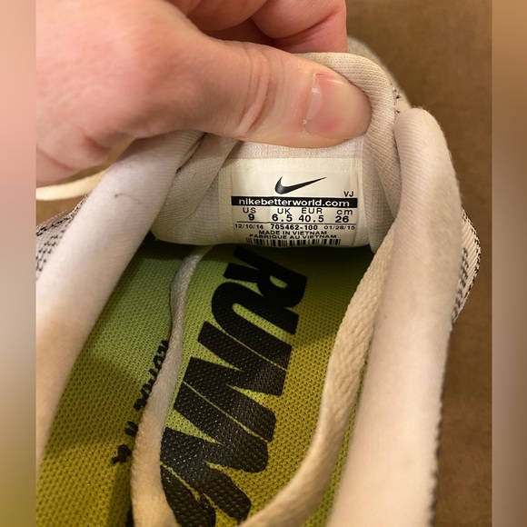 Women’s size 9 Nike Lunartempo running shoes - Picture 3 of 5